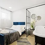 Sirena - Self Check-in And Free Parking Apartment Tallinn