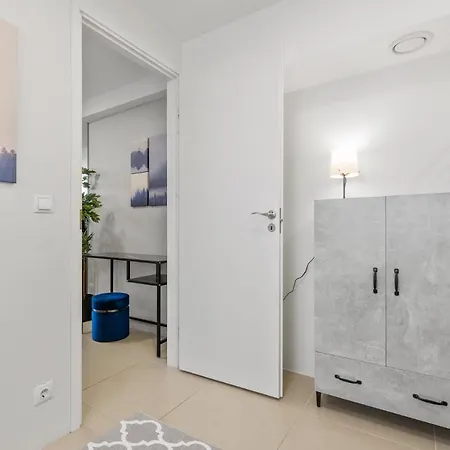 Sirena - Self Check-in And Free Parking 塔林