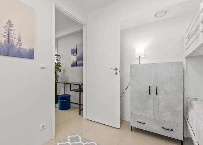 Sirena - Self Check-in And Free Parking Tallinn